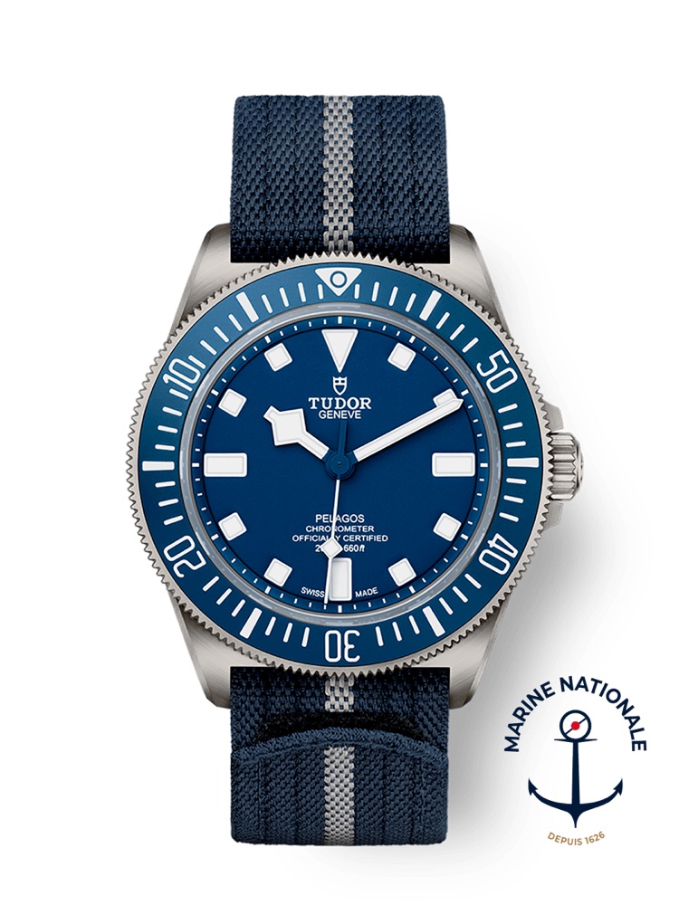 Tudor Pelagos FXD (navy, fabric strap)